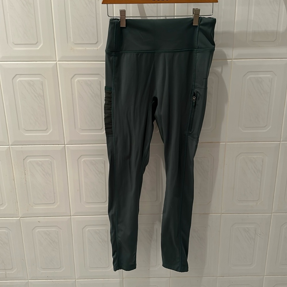 Fabletics Trinity Motion 360 Hw Utility Legging - image 1